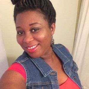 Meet your Posher, Esther